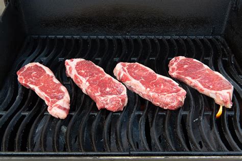 how to cook new york steak on gas grill